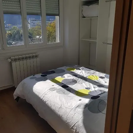 Geneva Step, Grand Appartement Cosy au pied du tram 17 pour le centre de Genève