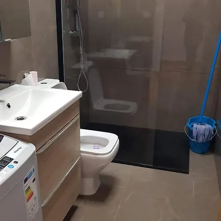 Geneva Step, Grand Appartement Cosy au pied du tram 17 pour le centre de Genève Ambilly